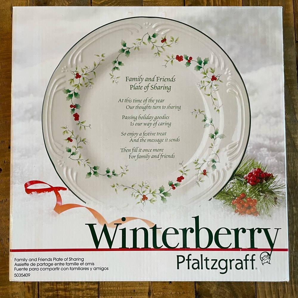 Pfaltzgraff Winterberry Sharing Plate